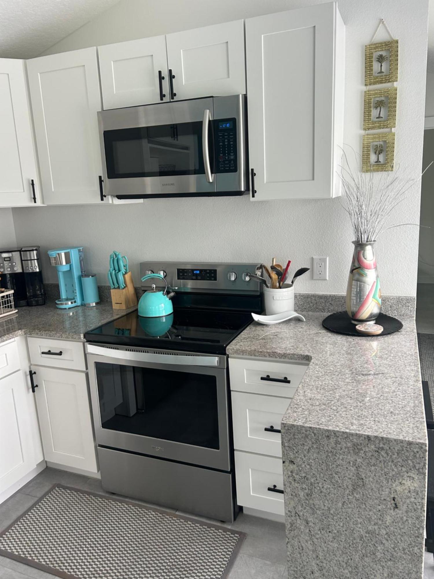 Perfect Getaway-Lovely Cottage House- Near Beaches Nokomis Bagian luar foto