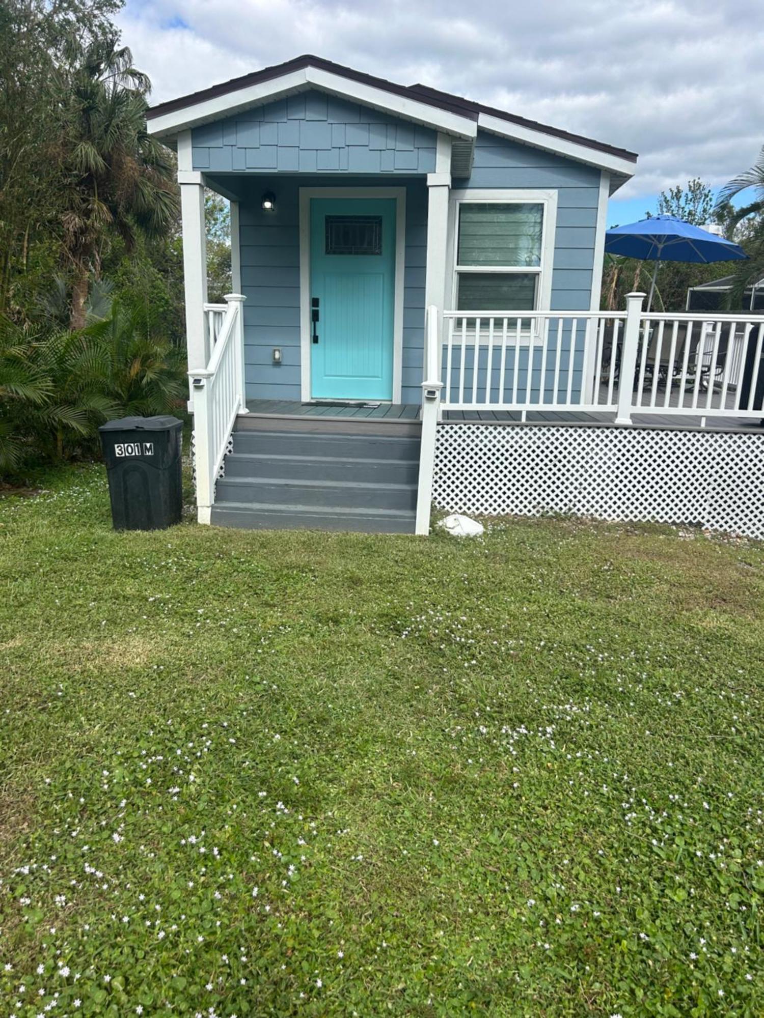 Perfect Getaway-Lovely Cottage House- Near Beaches Nokomis Bagian luar foto
